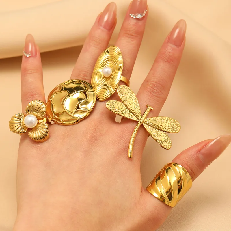 Anillo Libélula “Selene” – Freedom Vibes