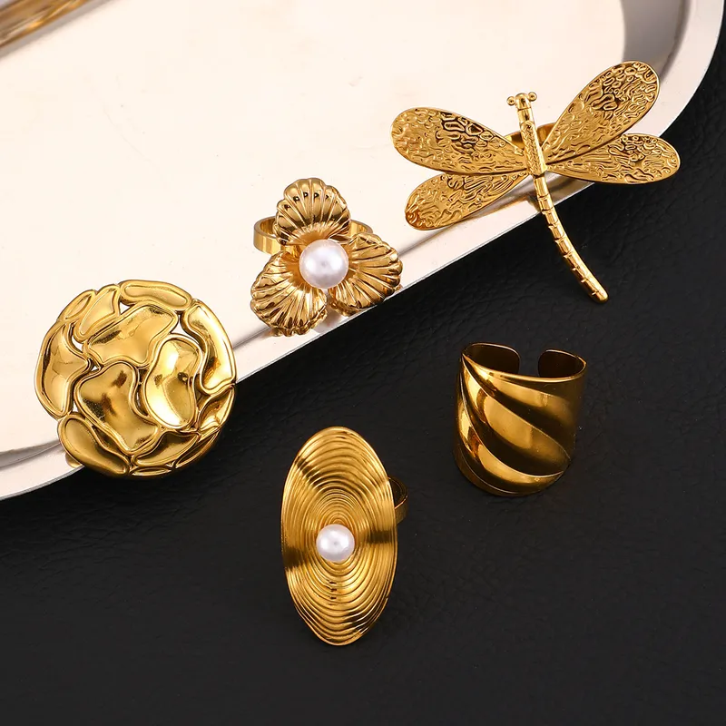 Anillo Libélula “Selene” – Freedom Vibes