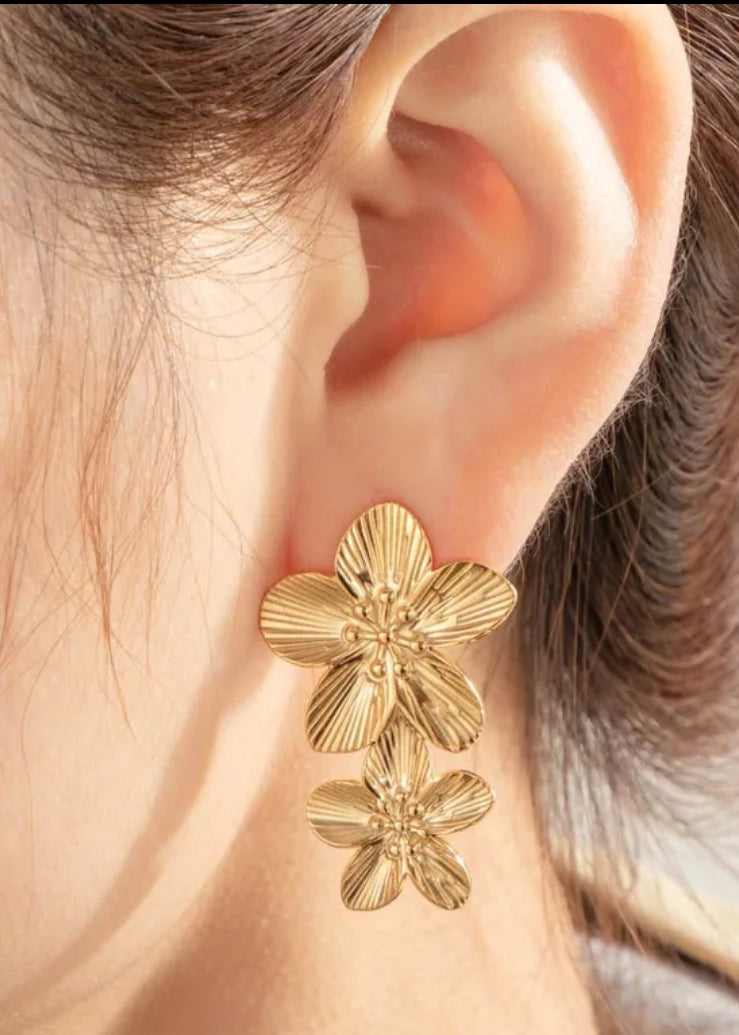 Aretes Flora – Freedom Vibes Jewelry