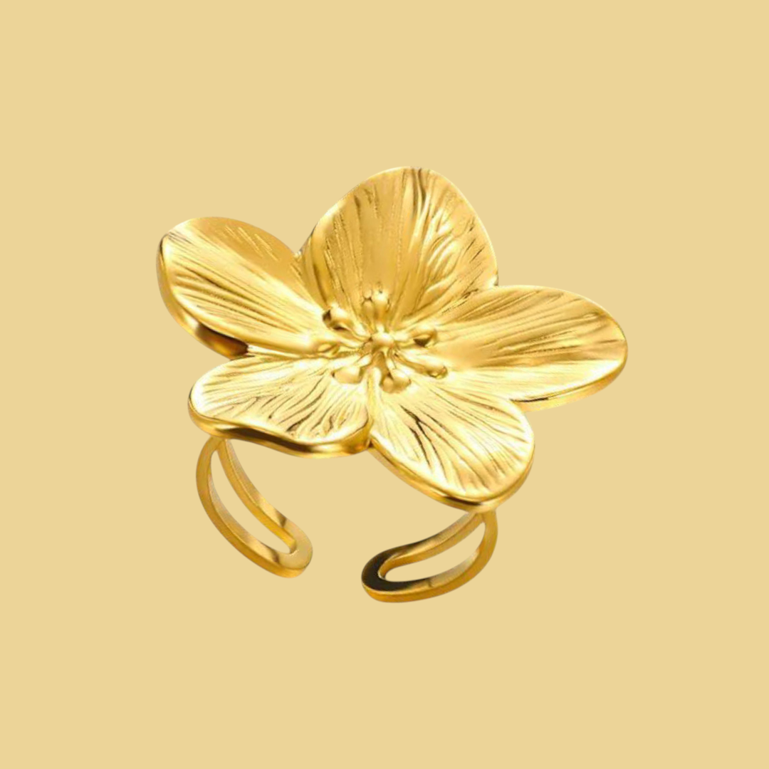 Anillo Natalia Flor Dorada – Freedom Vibes