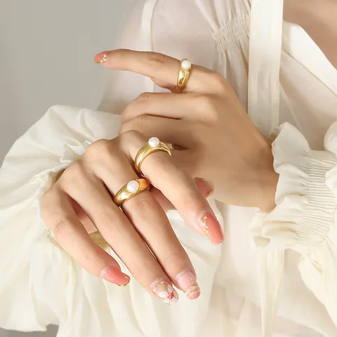 Anillo Blanca – Freedom Vibes Jewelry