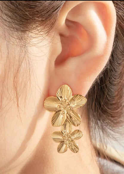 Aretes Flora – Freedom Vibes Jewelry